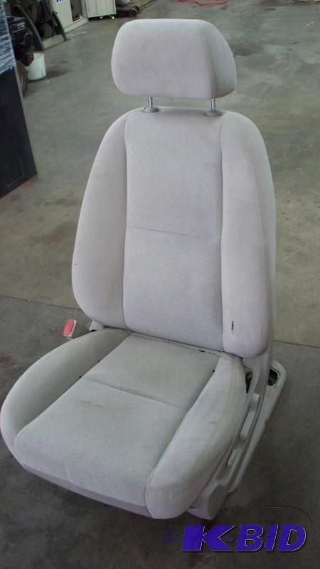 Front cloth bucket power seat came out of 07 ...