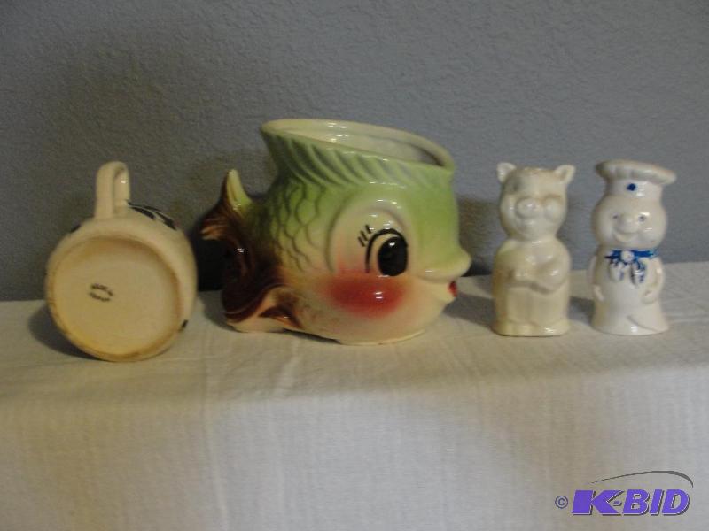 Pitchers , Salt and Pepper
