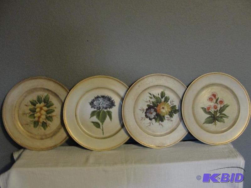 4 Decorative Plates