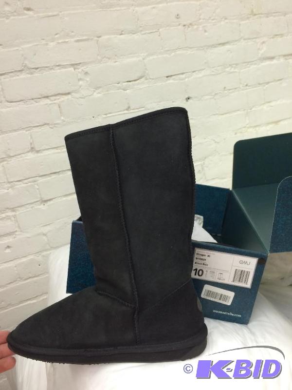 New emu boots size 10