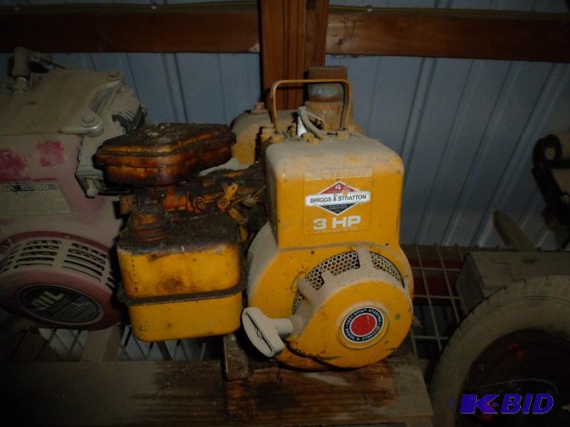 Briggs &amp Stratton water pump 1 12&quot...