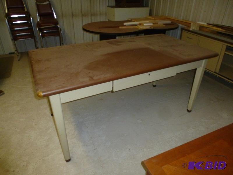 Steel Table 3 x 5 5&quot table...