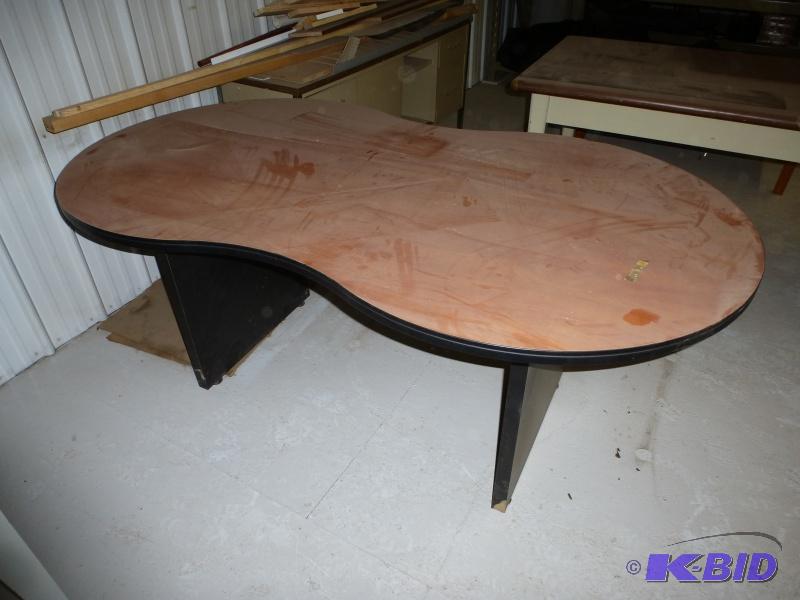 Oval Desk 3 x 5 shaped like 8 &nbsp...