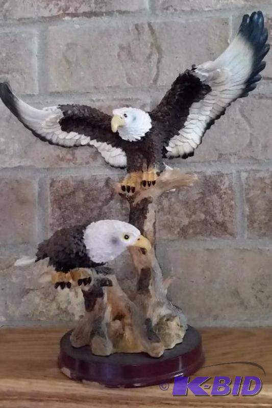 lot 35 image: Pair or Eagles Sculpture on wood base