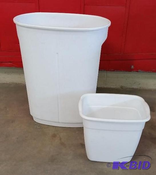 lot 44 image: 2 White Garbage Cans.  1 large holds standard 13 gallon bags and one small.