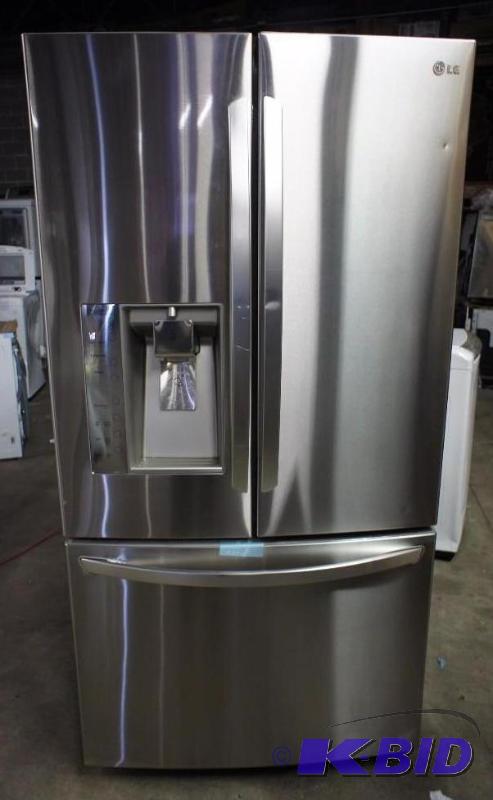 New LG Refrigerator Model # (LFX31925ST) - 30...