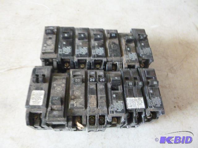 lot 101 image: Miscellaneous Breakers Mostly GE 15 and 20 am...