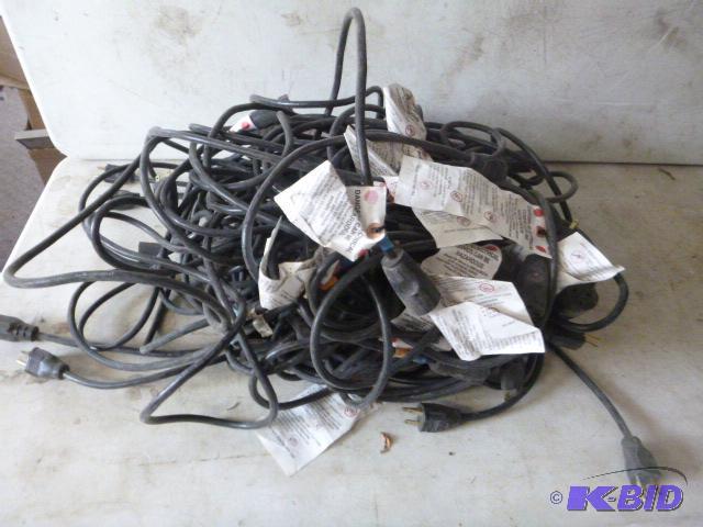 lot 105 image: Miscellaneous 16.3 Electric Cords...