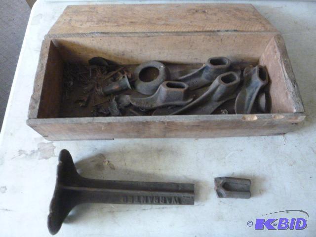 lot 106 image: Miscellaneous Cobbler Tools in Wood Box Cobbl...