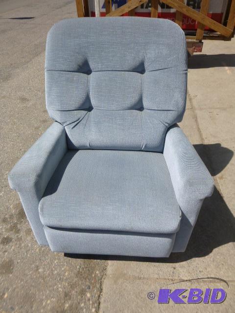 lot 11 image: New Recliner Has a little damage and should b...