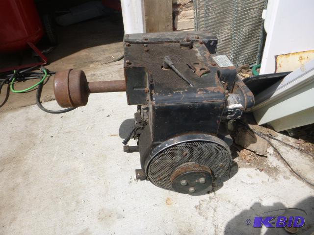 lot 112 image: Motor with Electric Start HP unknown, has com...