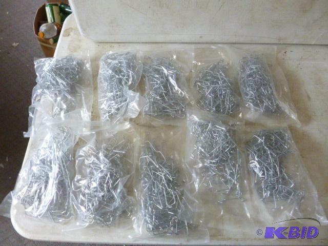 lot 159 image: 10 Bags of 100 Small Electric Fence Clips...