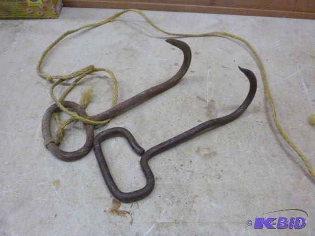 lot 16 image: 2 Bale Hooks...