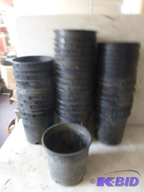 lot 161 image: Lot of Planting Pots 9" diameter....