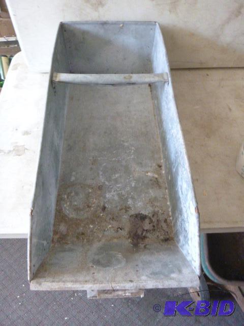 lot 179 image: Sioux Steel Bin 8" H X 12" W X 28&q...