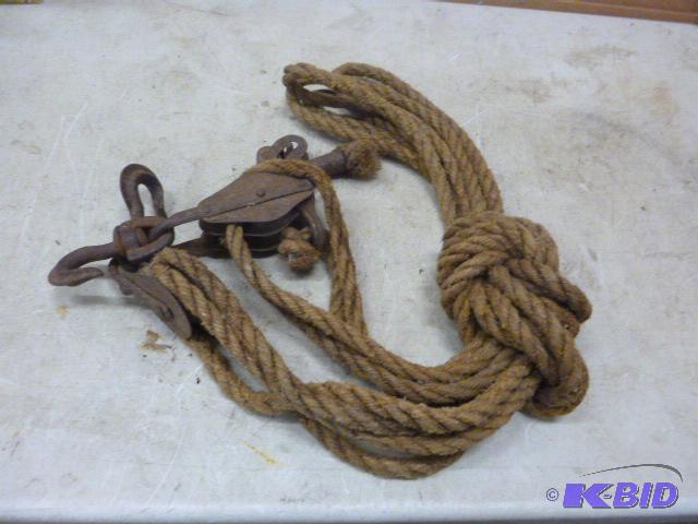lot 18 image: Fence Stretcher ...