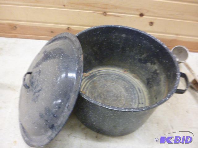 lot 23 image: Canner...
