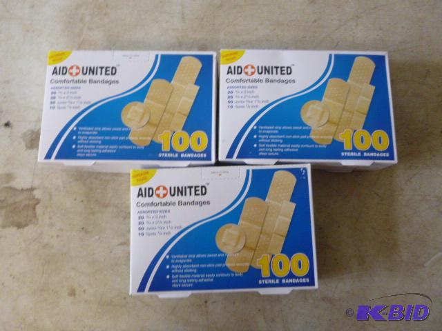 lot 39 image: 3 Boxes of Aid United Bandages ...