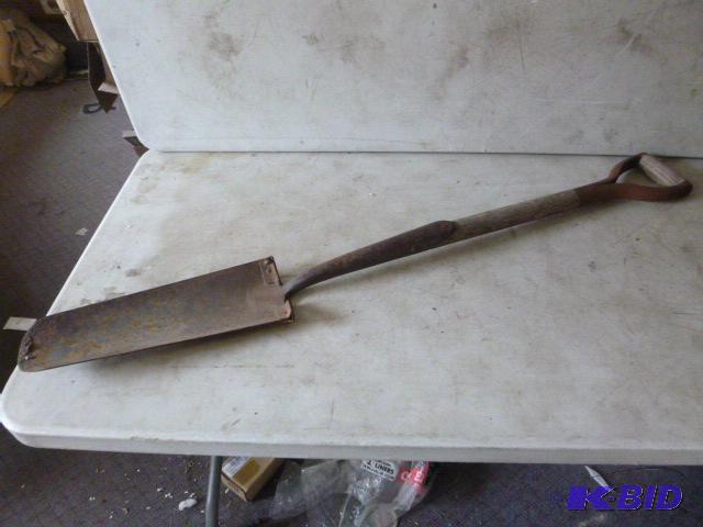 lot 72 image: Trench Shovel...