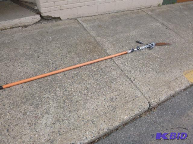 lot 76 image: Fiskars&nbspTrimming Pole Saw...