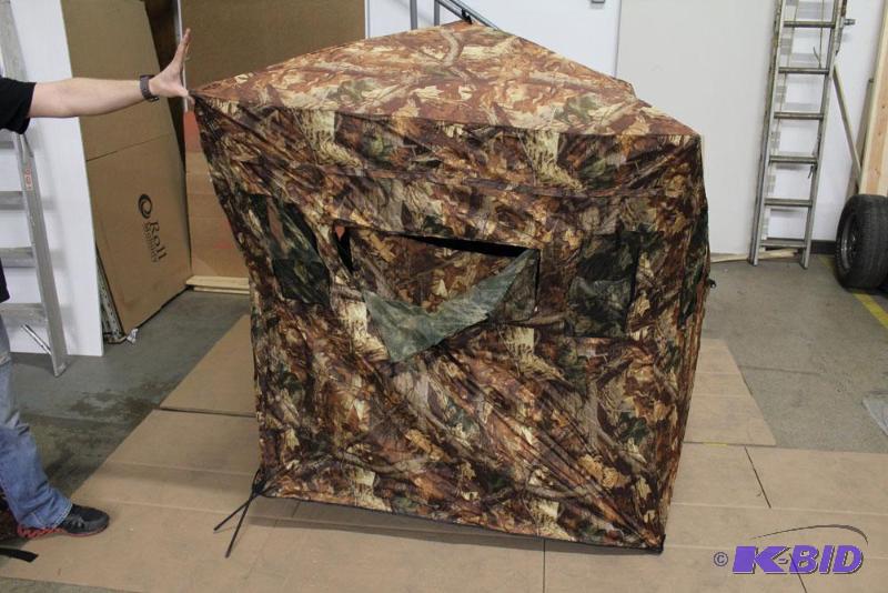 lot 35 image: KillZone Turret XL hub style ground blind. Po...