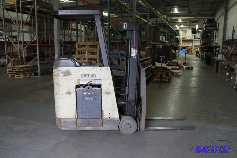 lot 42 image: Crown Forklift. Shows 8142 on the meter. See ...