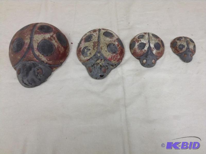 lot 102 image: 4 Little Lady Bug Garden Pieces
