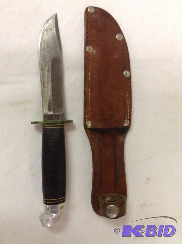 lot 128 image: Western Fixed Blade Hunting Knife