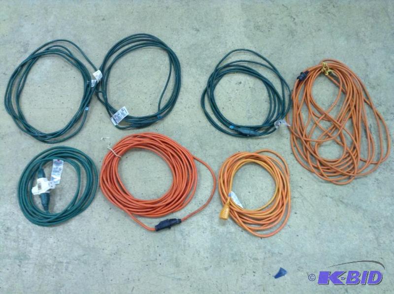 lot 154 image: Lot of Extension Cords