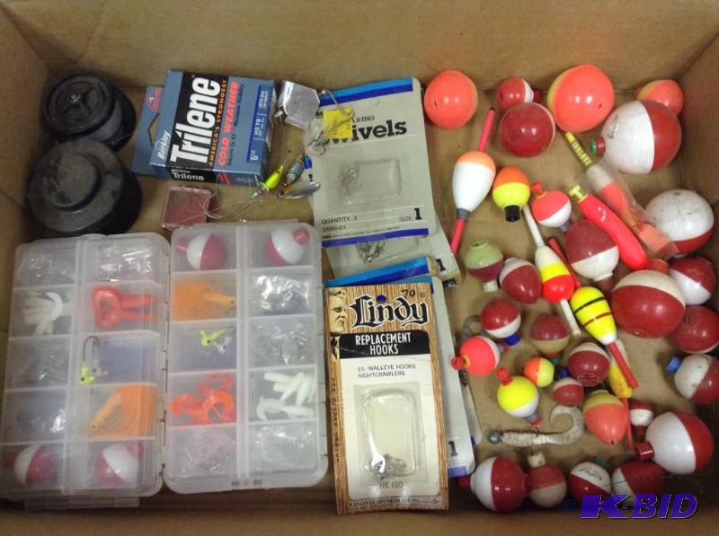 lot 185 image: Fishing Line, Bobbers & Hooks