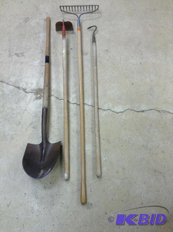 lot 53 image: Garden & Lawn Tools
