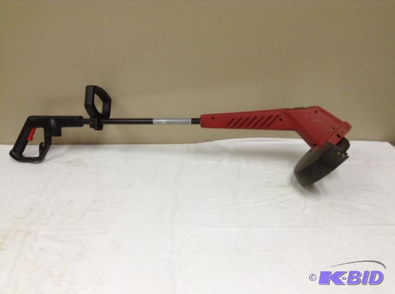 lot 58 image: Toro 12 Cut Weed Trimmer
