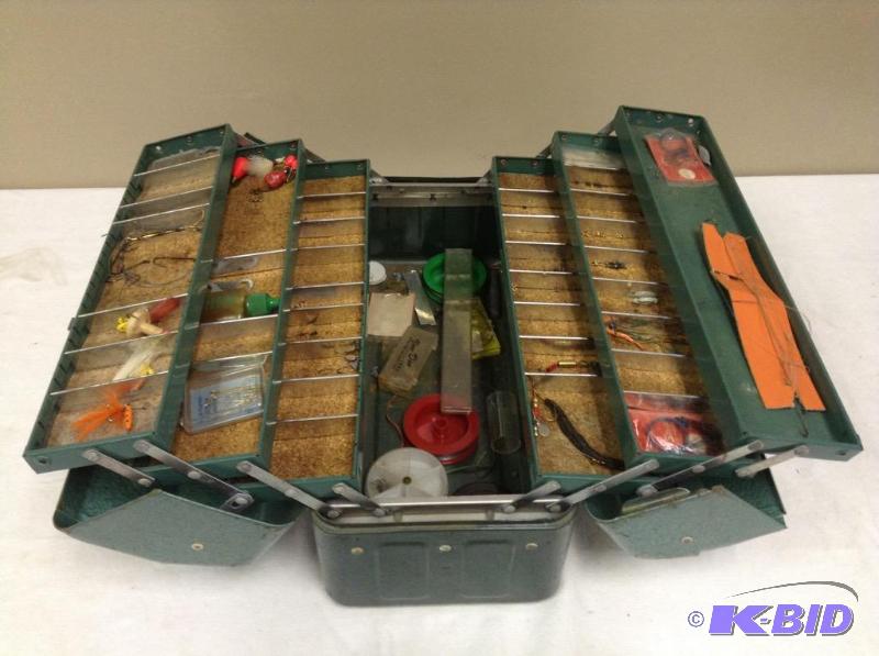 lot 71 image: Grip Loc Tackle Box with Content