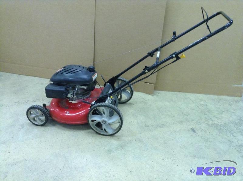 lot 90 image: Yard Machines MTO 21 High Wheel Lawnmower