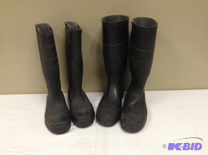 lot 96 image: 2 Pair Rain Boots