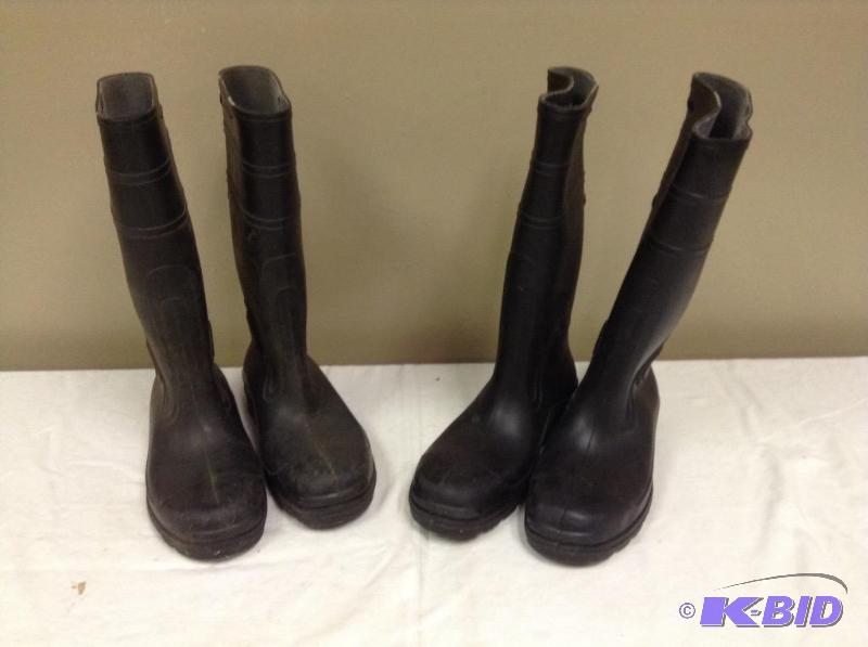 lot 98 image: 2 Pair of Mens Rain Boots