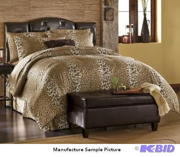 lot 107 image: Safari 8 Piece Bedding Set - King - The soft,...