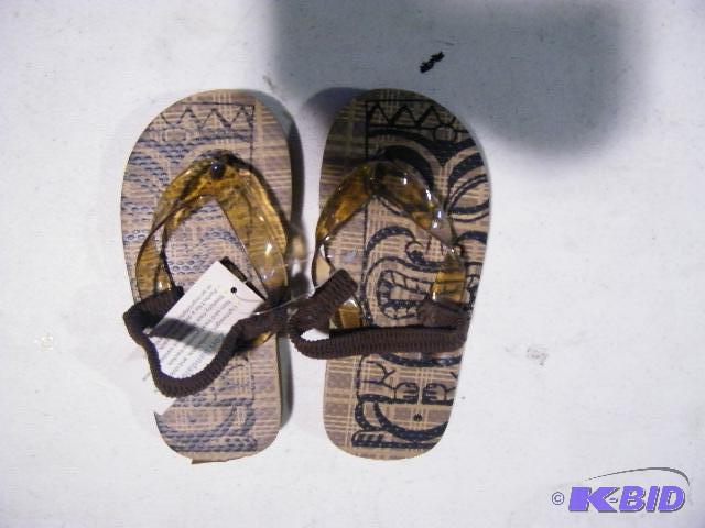 lot 130 image: Kids Sandals - Size 78 - New...
