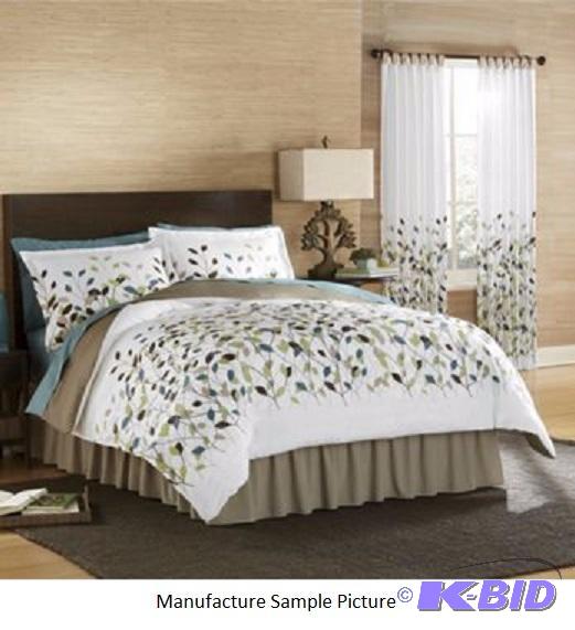 lot 14 image: Comforter Set - King - Surround yourself with...