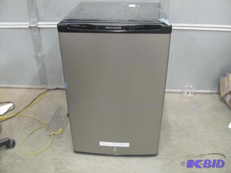 NO RESERVE This NEW (no box) FRIGIDAIRE 4.5...