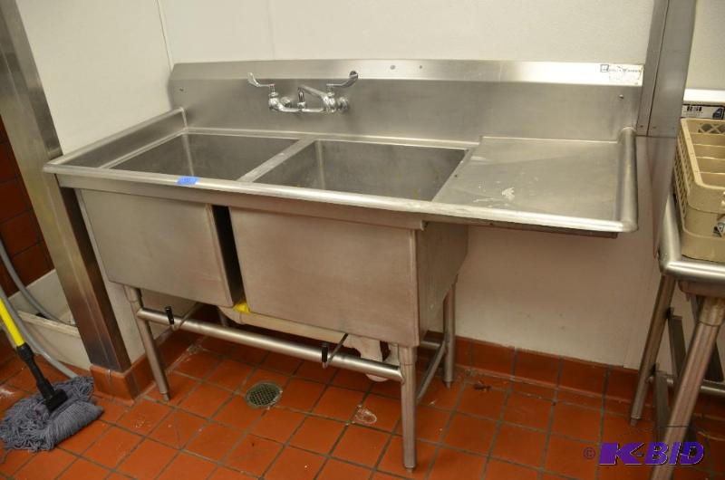 lot 10 image: 2 bay sinks&nbspEagle Sinks by Metal Masters...