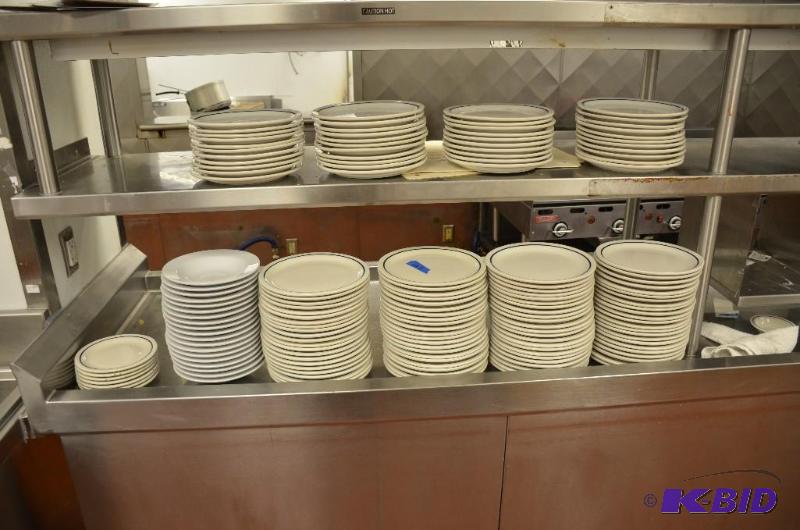 lot 107 image: Dinner Plates 10 inch diameter - lot of 133 B...