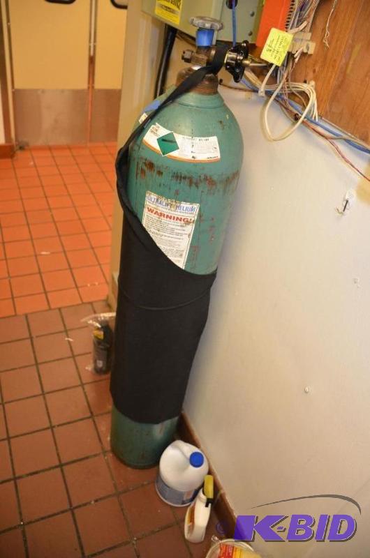 lot 124 image: Ultralift&nbspN1046&nbspHelium Tank.  ...