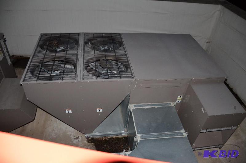 lot 145 image: Forced air furnace with cooling model ZU-12N2...