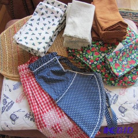 Aprons & Linens