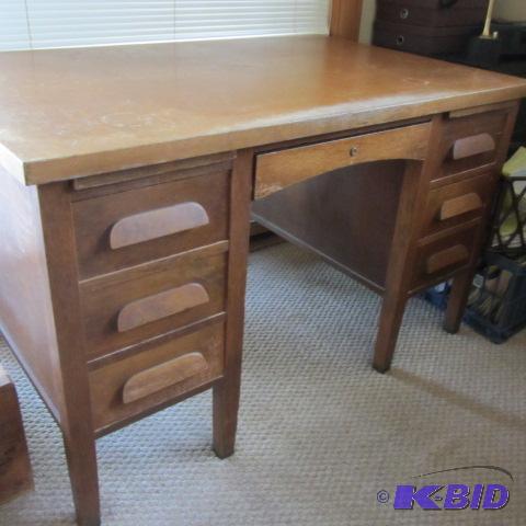 Oak Teachers  Desk