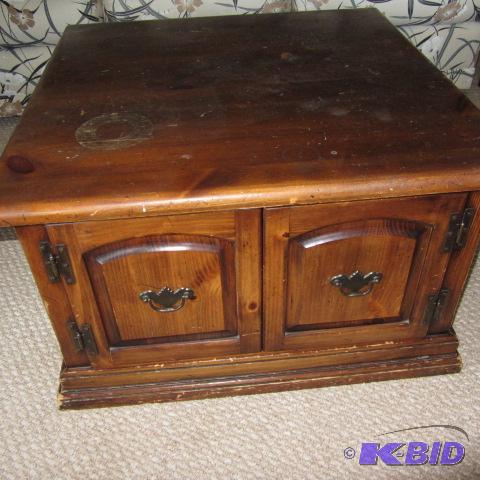 Ethan Allen Table