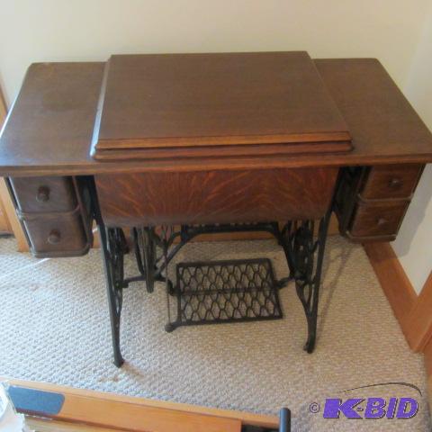 Singer Treadle Sew Machine