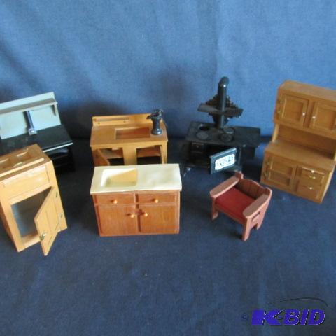 lot 404 image: Wooden Doll House Furniture
