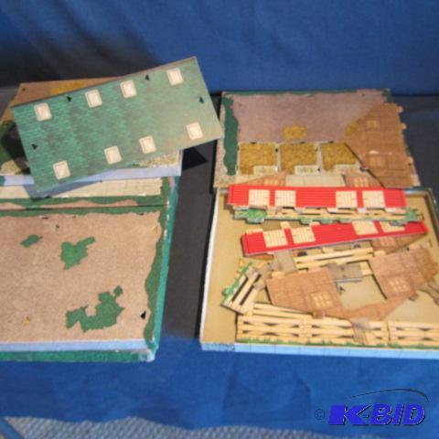 lot 412 image: Vintage Farm Building Set